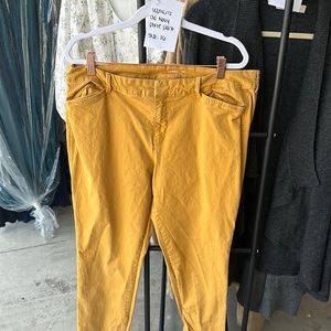 Women’s old navy pixie pant